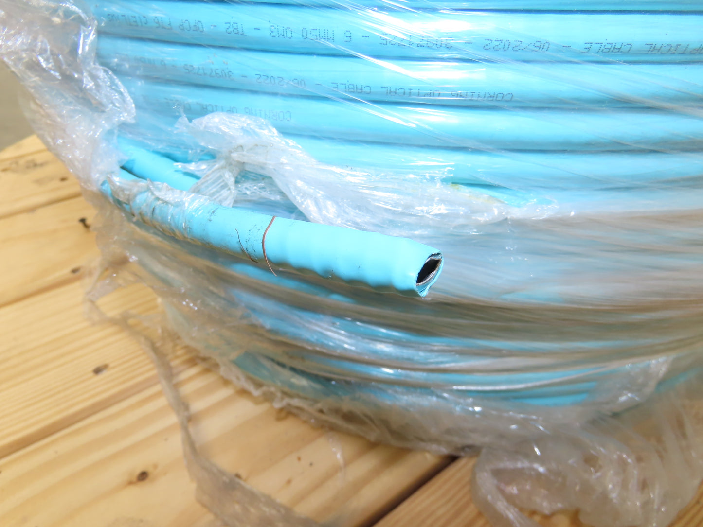 Corning 6-Fiber Optic MIC Tight-Buffered Interlocking Armored Plenum Cable 2170'