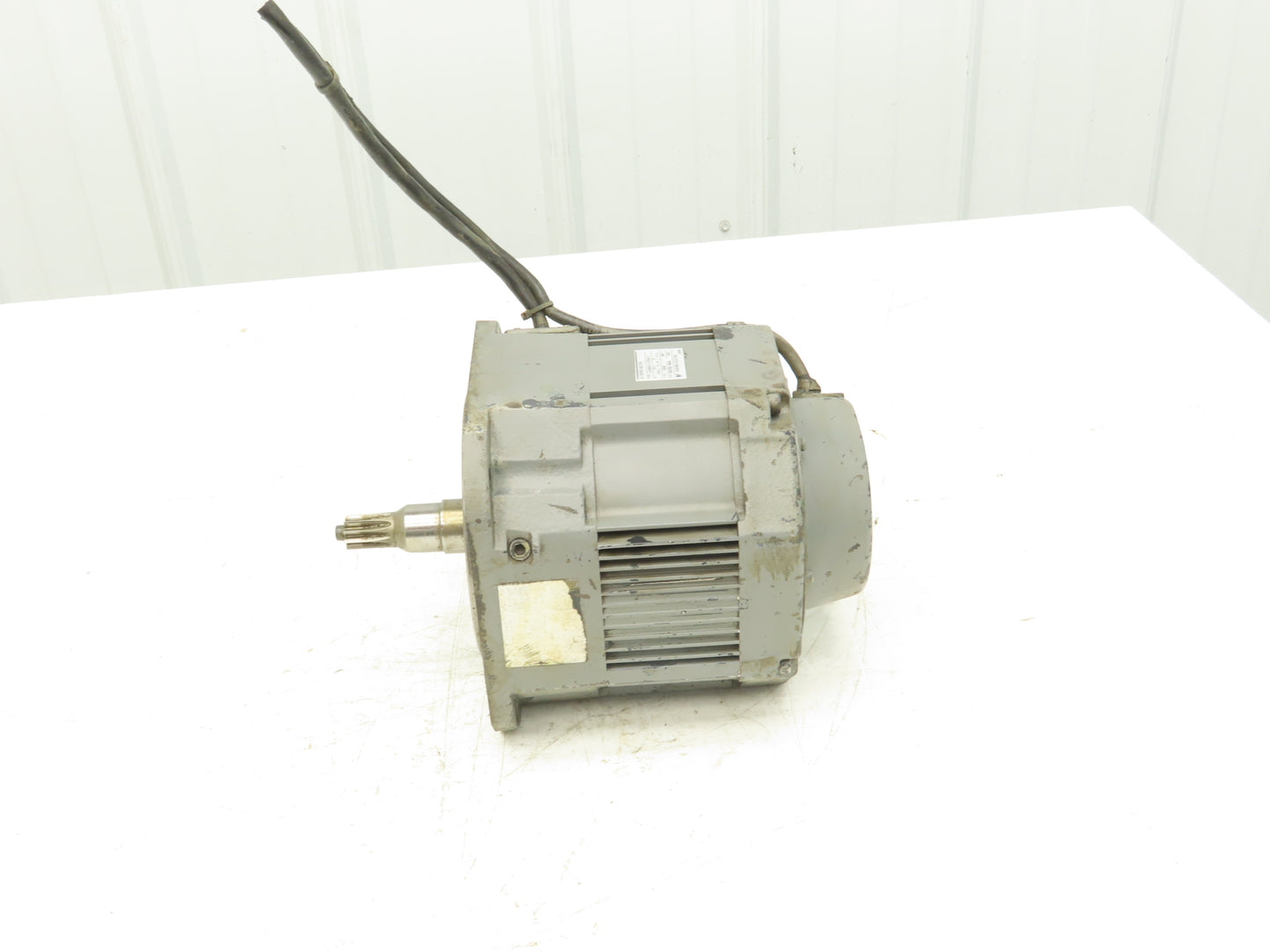 Yaskawa Electric USADED-13YRW11 AC Servo Motor Absolute Encoder UTMAH-B12BDYR7