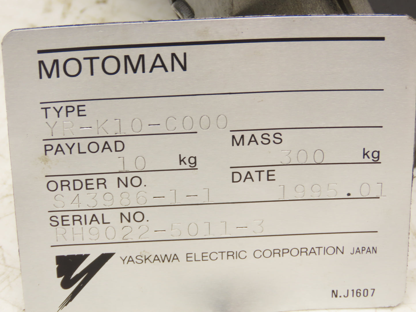 Yaskawa Electric USADED-13YRW11 AC Servo Motor Absolute Encoder UTMAH-B12BDYR7