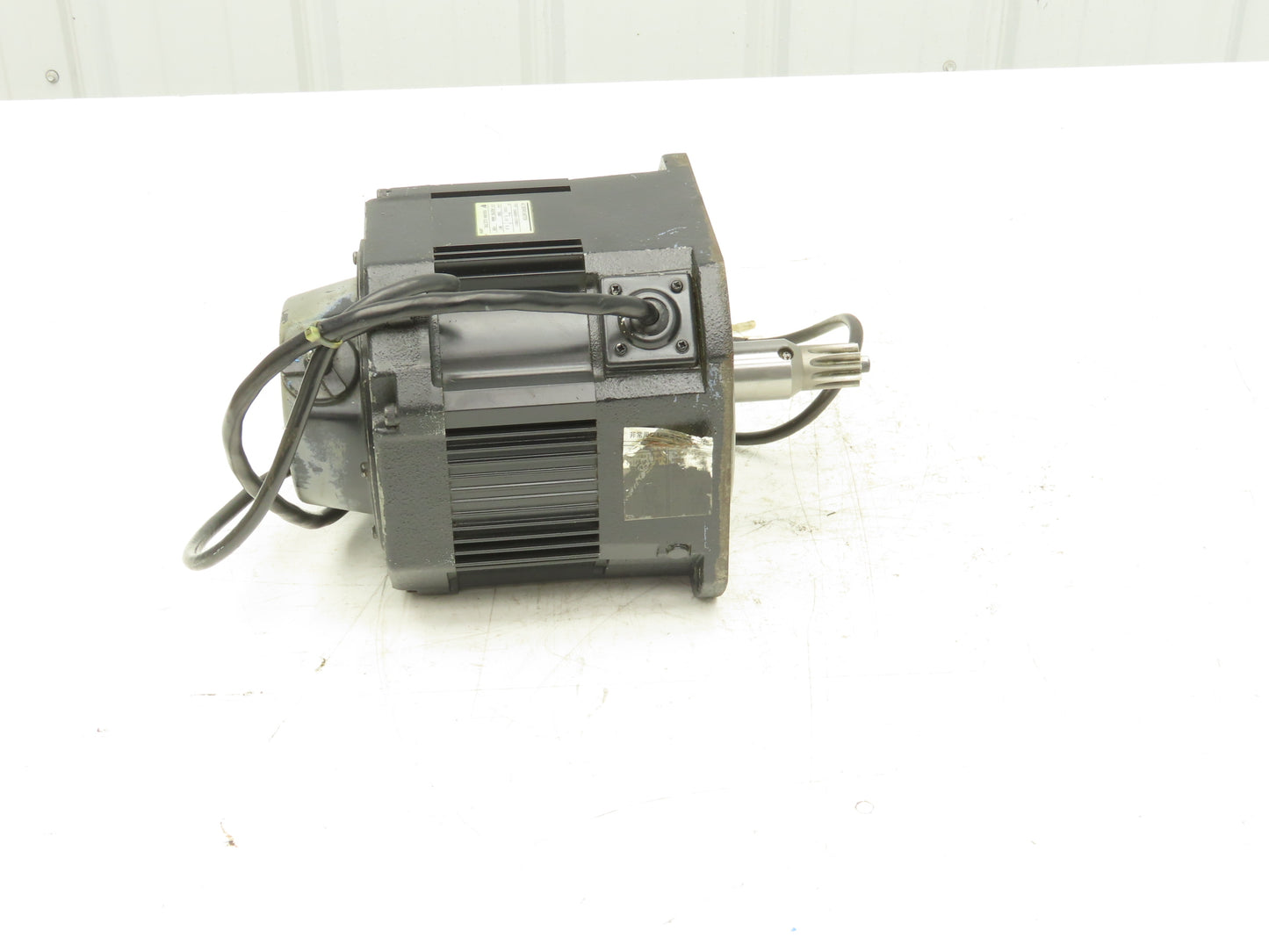 Yaskawa Electric USADED-13YRW11 AC Servo Motor Absolute Encoder UTMAH-B12BDYR7