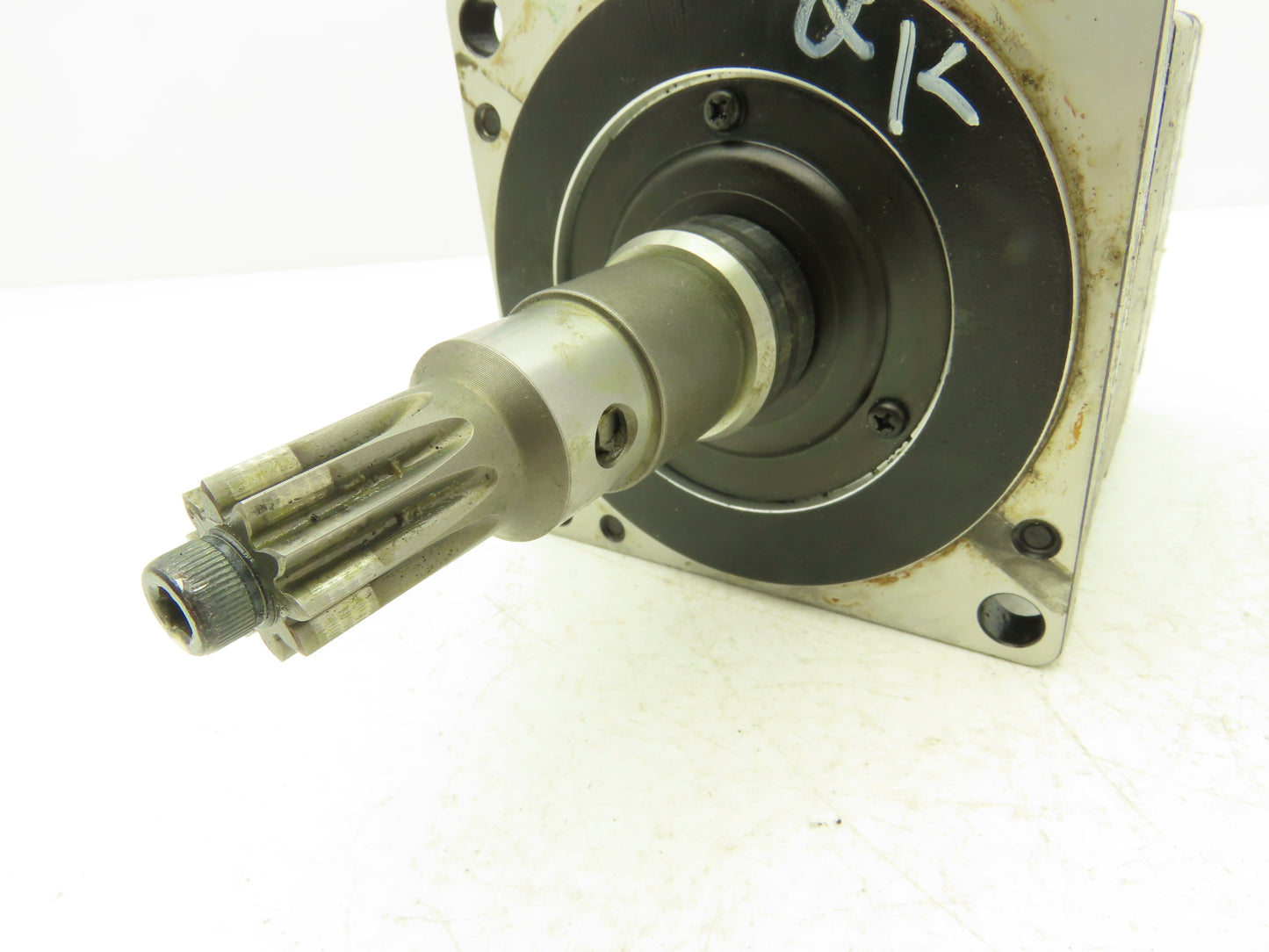 Yaskawa SGMP-08AWYR12 AC Servo Motor 750W 200V 3000RPM