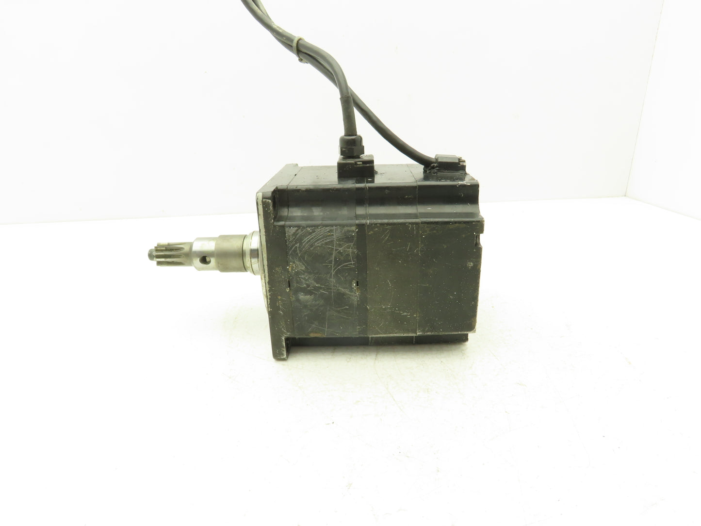 Yaskawa SGMP-08AWYR12 AC Servo Motor 750W 200V 3000RPM