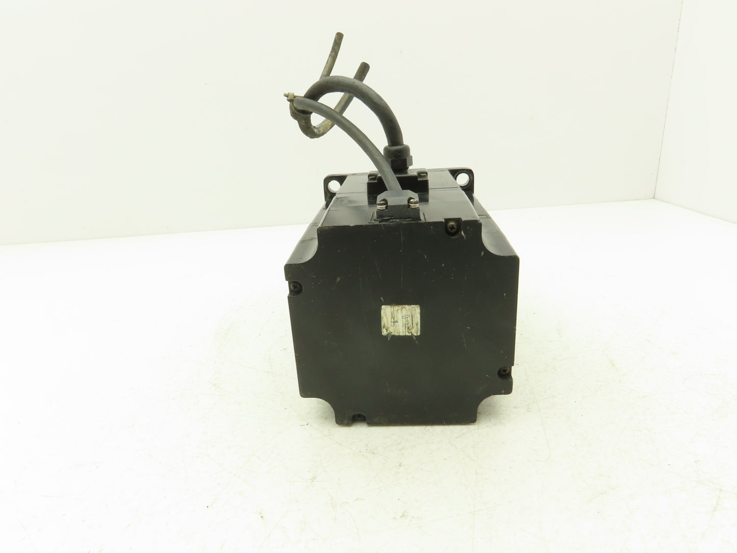 Yaskawa SGMP-15AWYR12 AC Servo Motor 1500 W 200V 7.5 A