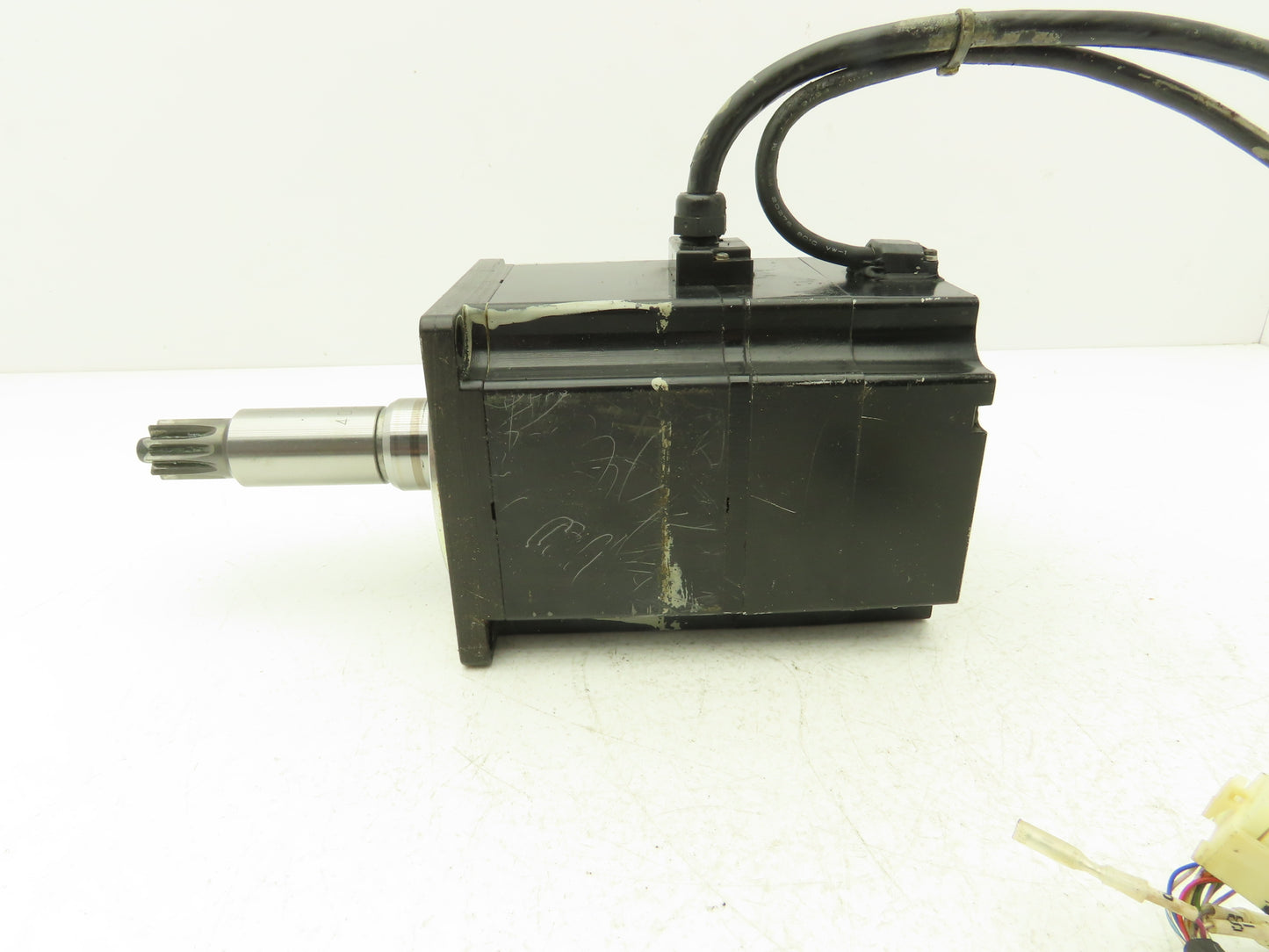 Yaskawa SGMP-15AWYR12 AC Servo Motor 1500 W 200V 7.5 A