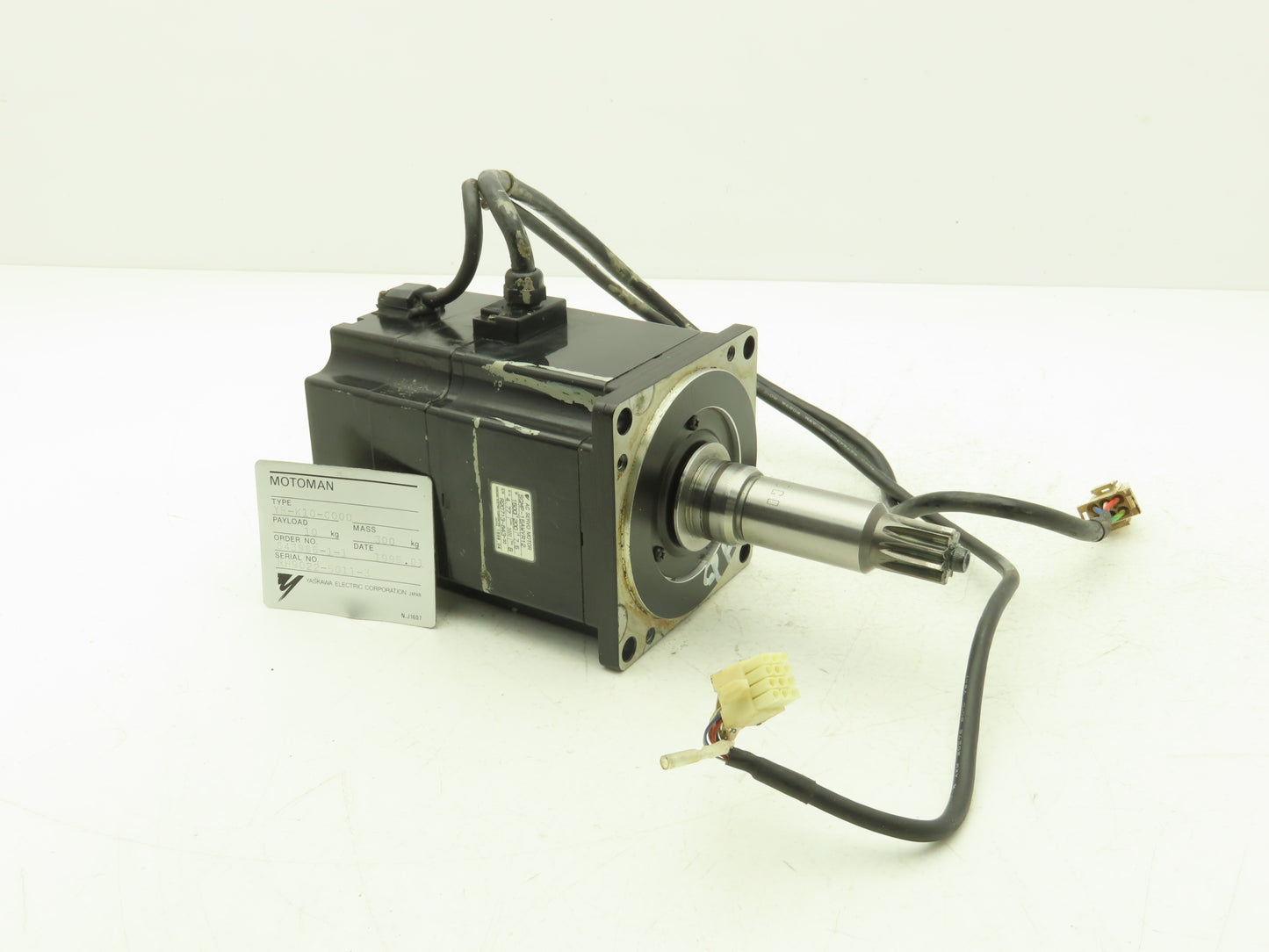 Yaskawa SGMP-15AWYR12 AC Servo Motor 1500 W 200V 7.5 A