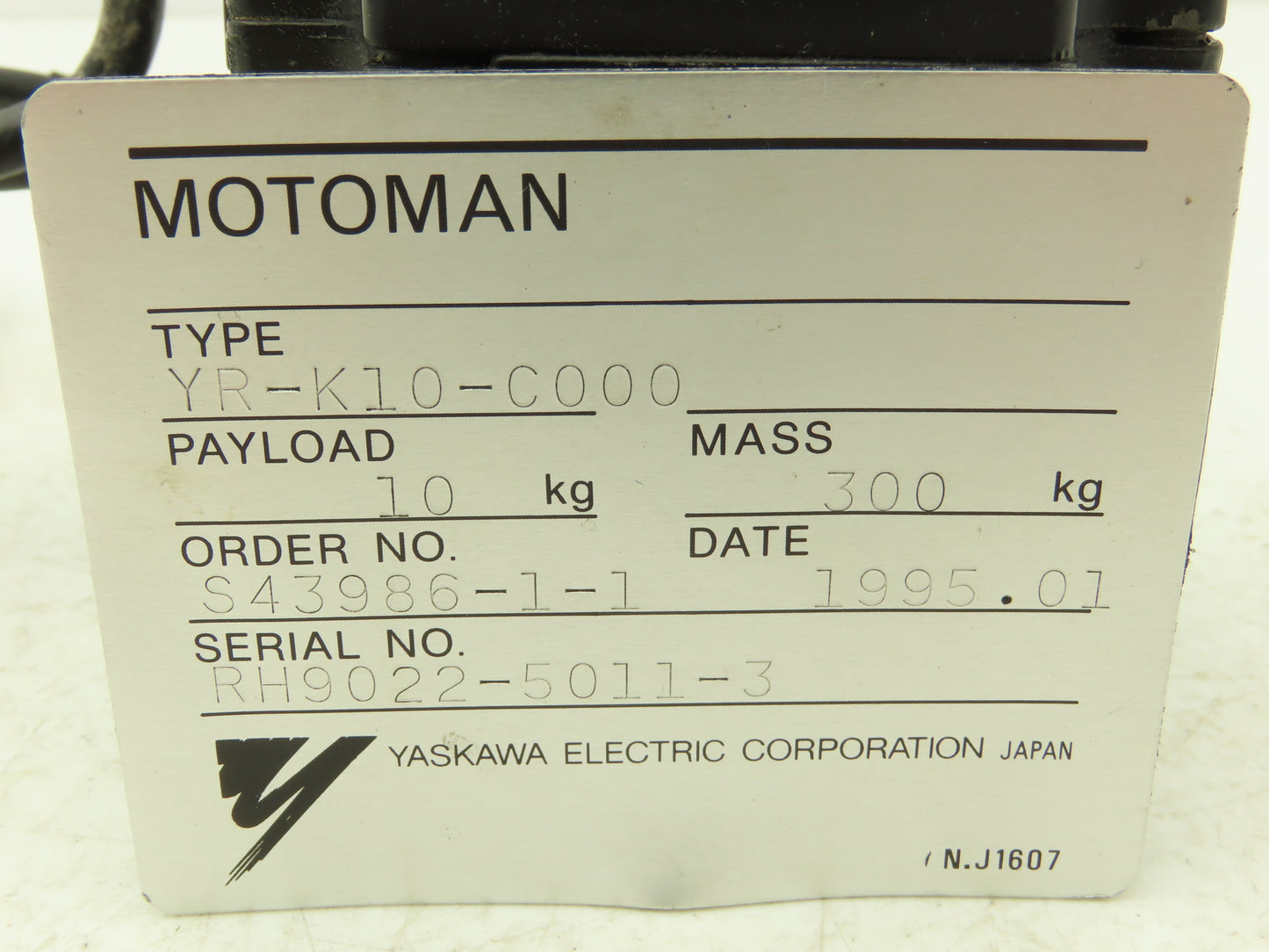 Yaskawa SGMP-02AWYR12 AC Servo Motor 0.2kW 3000rpm 200v 2.0A