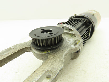 Yaskawa USASEM-02YRW11 AC Servo Motor 154W 3000rpm W/Encoder Right Angle Output