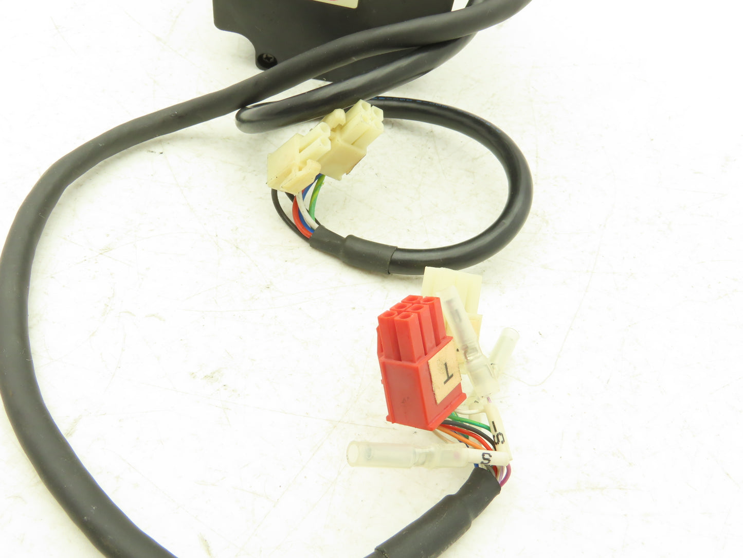 Yaskawa SGMP-02AWYR12 AC Servo Motor 0.2kW 3000rpm 200v 2.0A