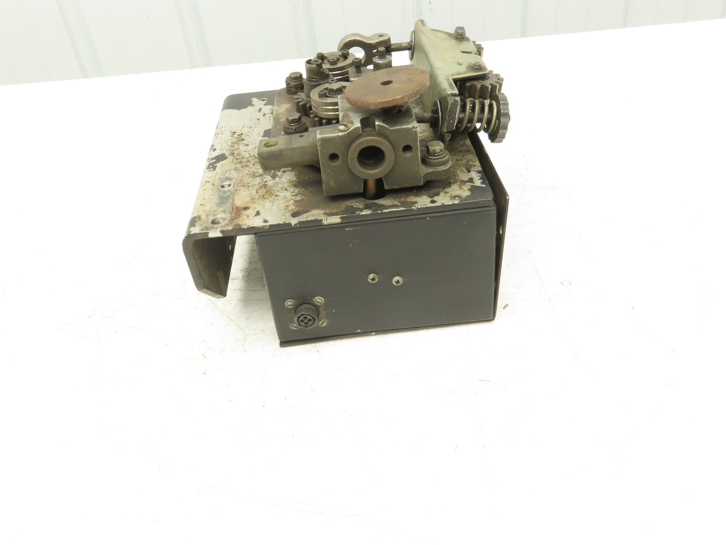 Motoman 130967-2 Robotic Welding Wire Feeder Removed From Yaskawa YR-K10-C0000