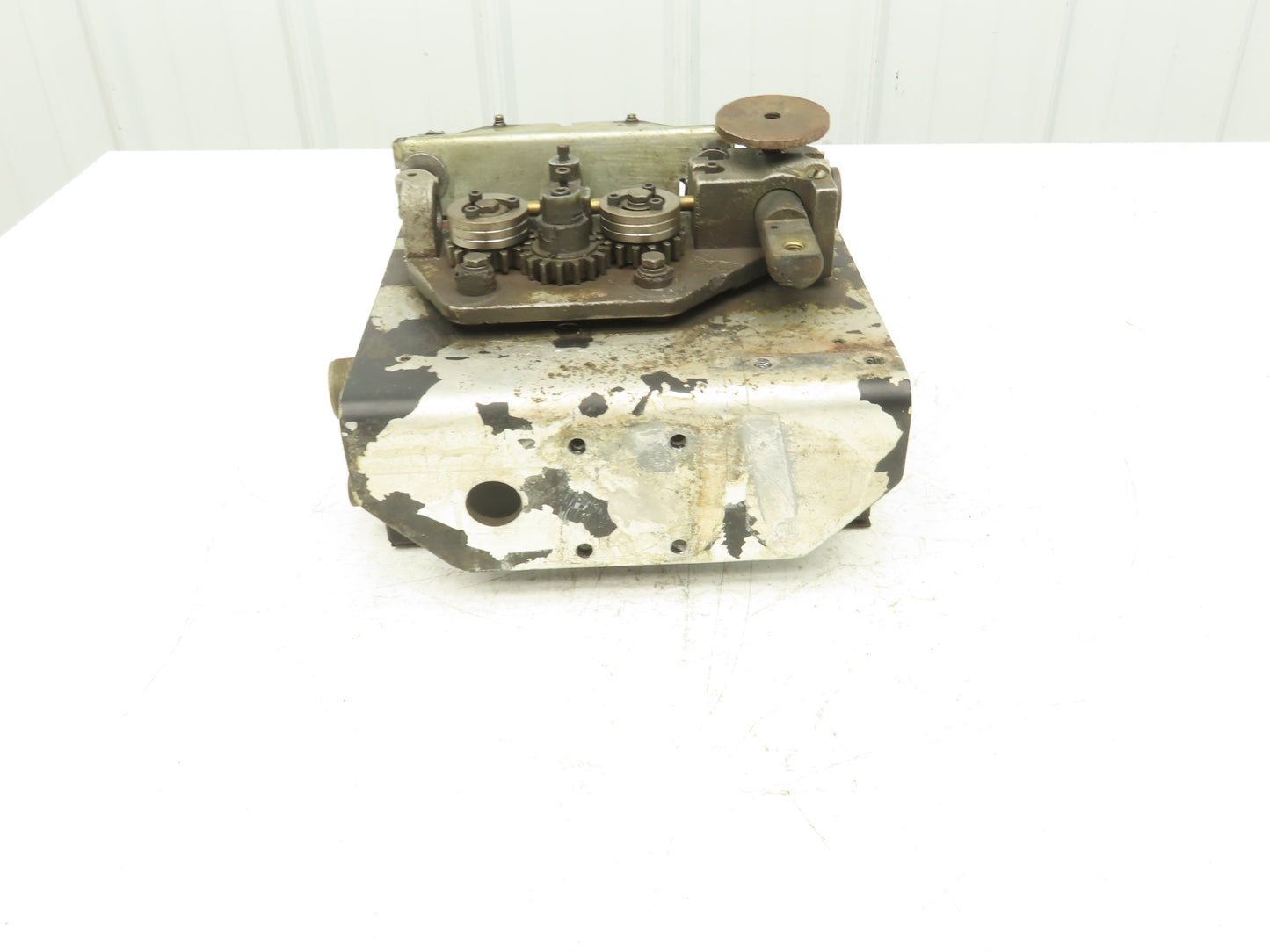 Motoman 130967-2 Robotic Welding Wire Feeder Removed From Yaskawa YR-K10-C0000