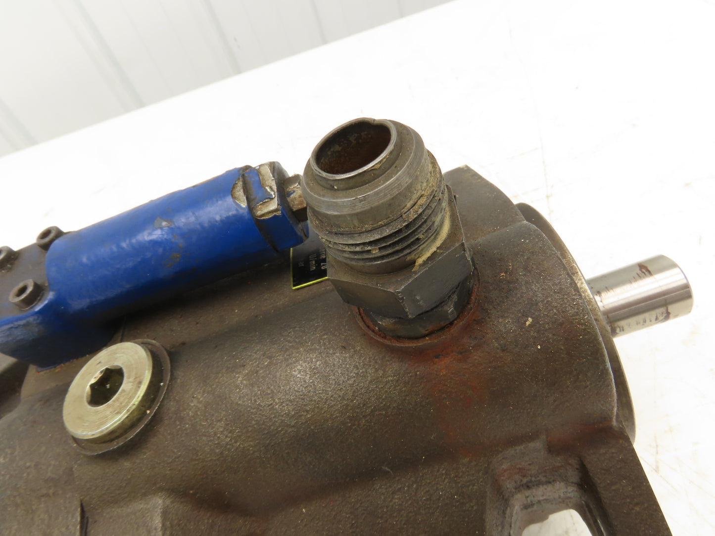 Parker PVP2336K9R59B3 Hydraulic Variable Piston Pump 18 GPM 3600 PSI Thru Shaft