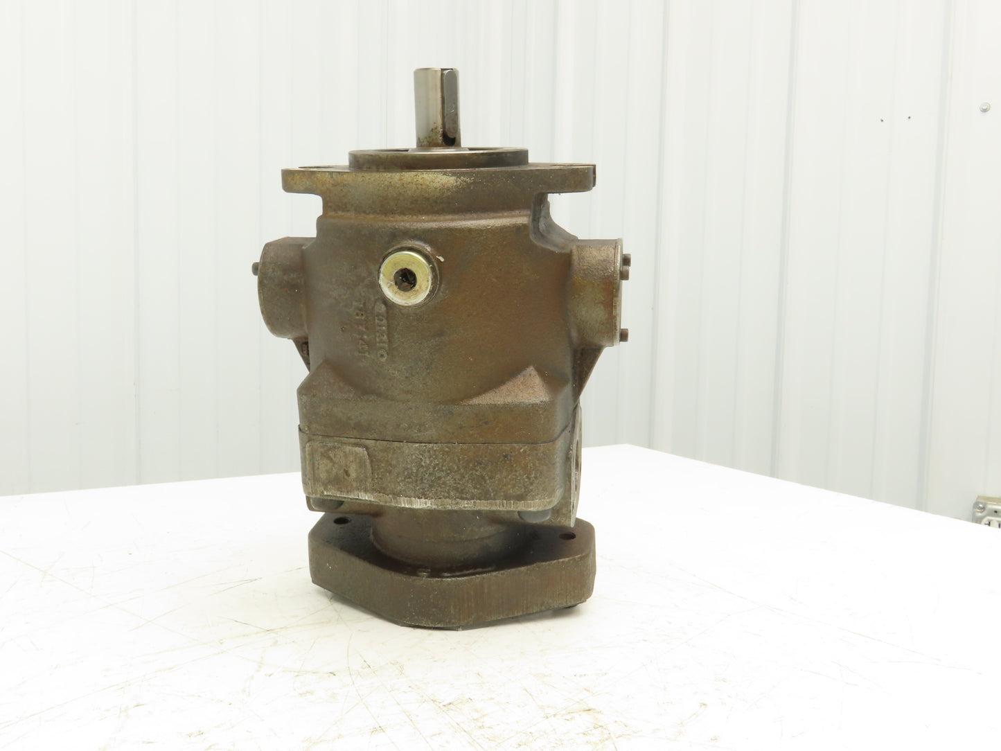 Parker PVP2336K9R59B3 Hydraulic Variable Piston Pump 18 GPM 3600 PSI Thru Shaft