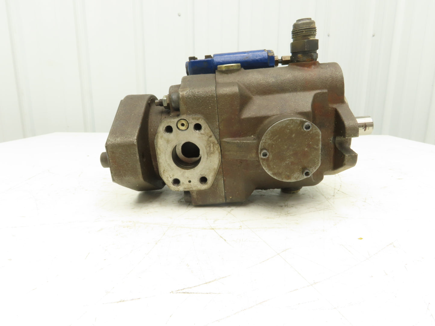 Parker PVP2336K9R59B3 Hydraulic Variable Piston Pump 18 GPM 3600 PSI Thru Shaft