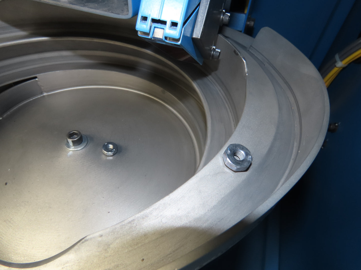 MTS Vibratory Bowl Feeder 12" Base Small Parts Sorter 9/16" Nut Rotator