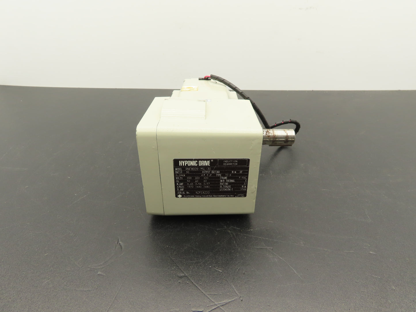 Sumitomo Hyponic Drive RNFM009-15L-30 Gearmotor 30:1 Ratio 56rpm 230V 3PH LH