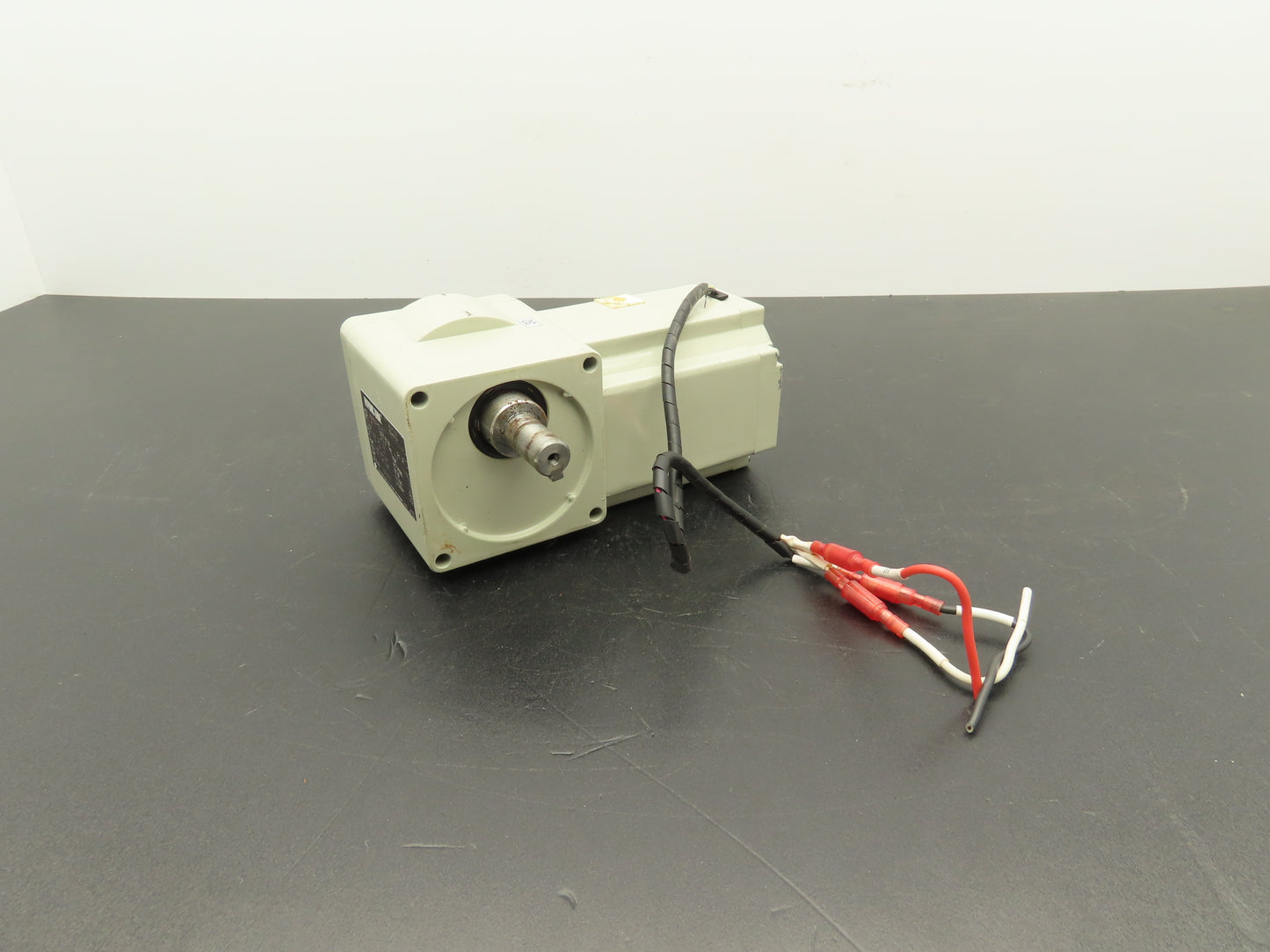 Sumitomo Hyponic Drive RNFM009-15L-30 Gearmotor 30:1 Ratio 56rpm 230V 3PH LH