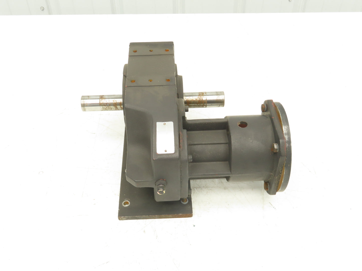 FG220S01 Gearbox Reducer 9.864 Ratio Dual Output Shaft IEC 63 Motor Adapter