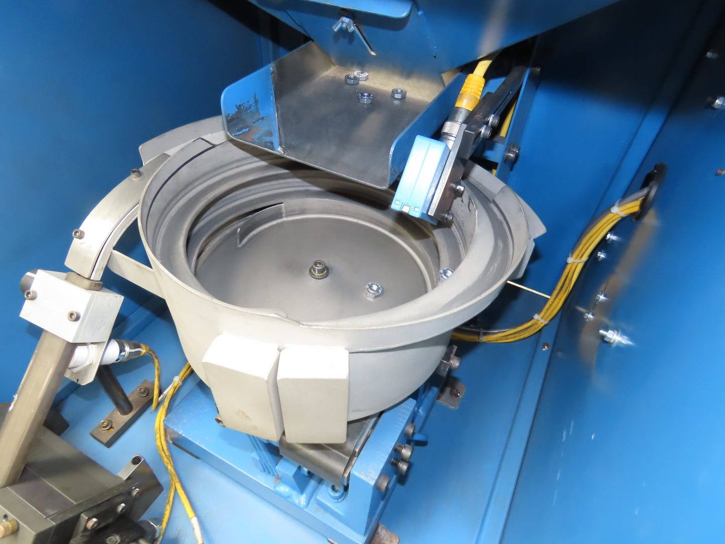 MTS Vibratory Bowl Feeder 12" Base Small Parts Sorter 18mm Nut Rotator