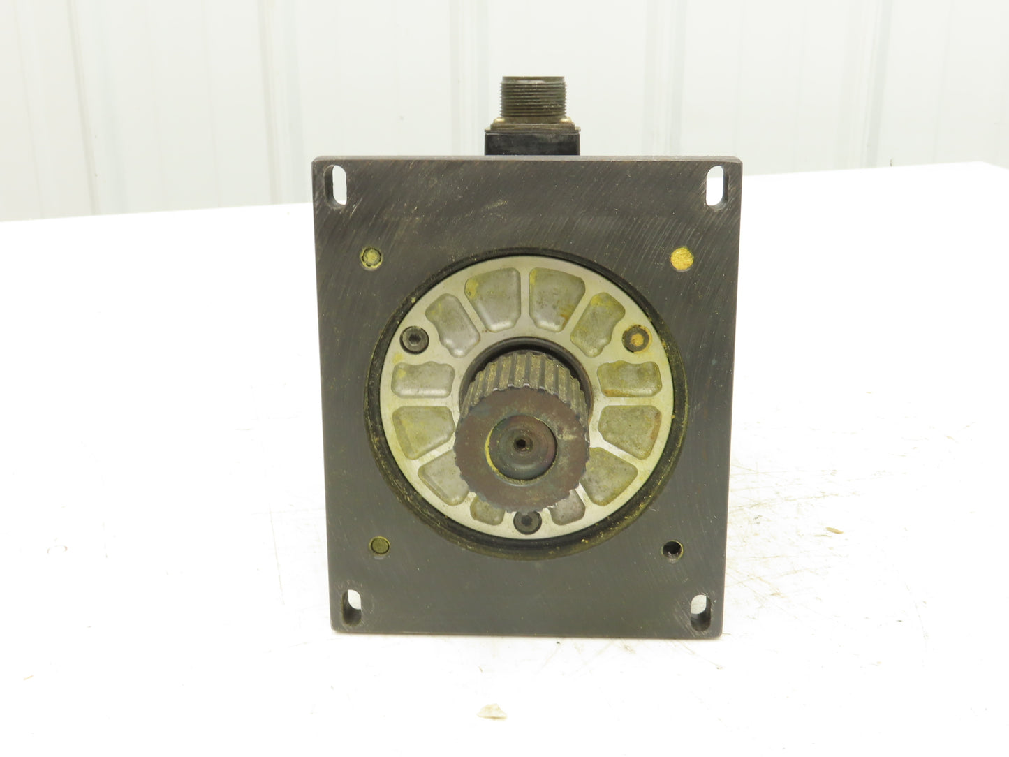Yaskawa SGMGH-13DCA2C AC Servo Motor 1300W 8.34Nm 1500 RPM Encoder 22mm Shaft