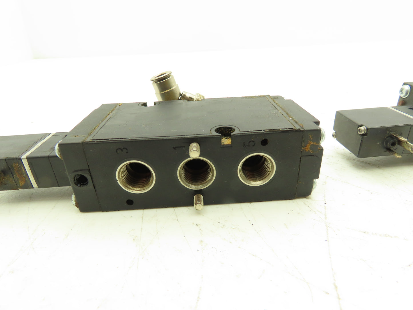 Burkert 00132548 6517 H 8.0 Pneumatic Solenoid Valve 24VDC  Lot of 2