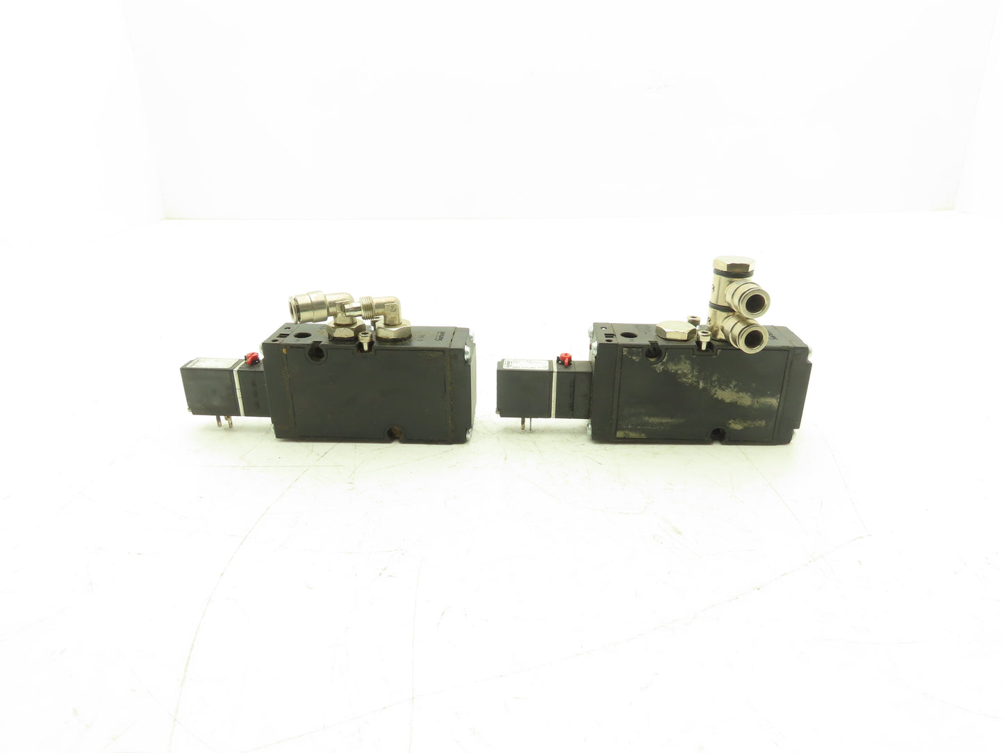 Burkert 00132548 6517 H 8.0 Pneumatic Solenoid Valve 24VDC  Lot of 2
