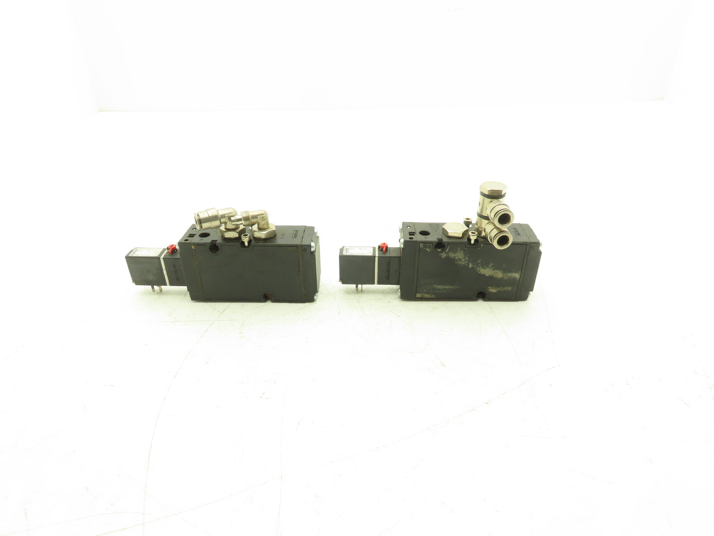 Burkert 00132548 6517 H 8.0 Pneumatic Solenoid Valve 24VDC  Lot of 2