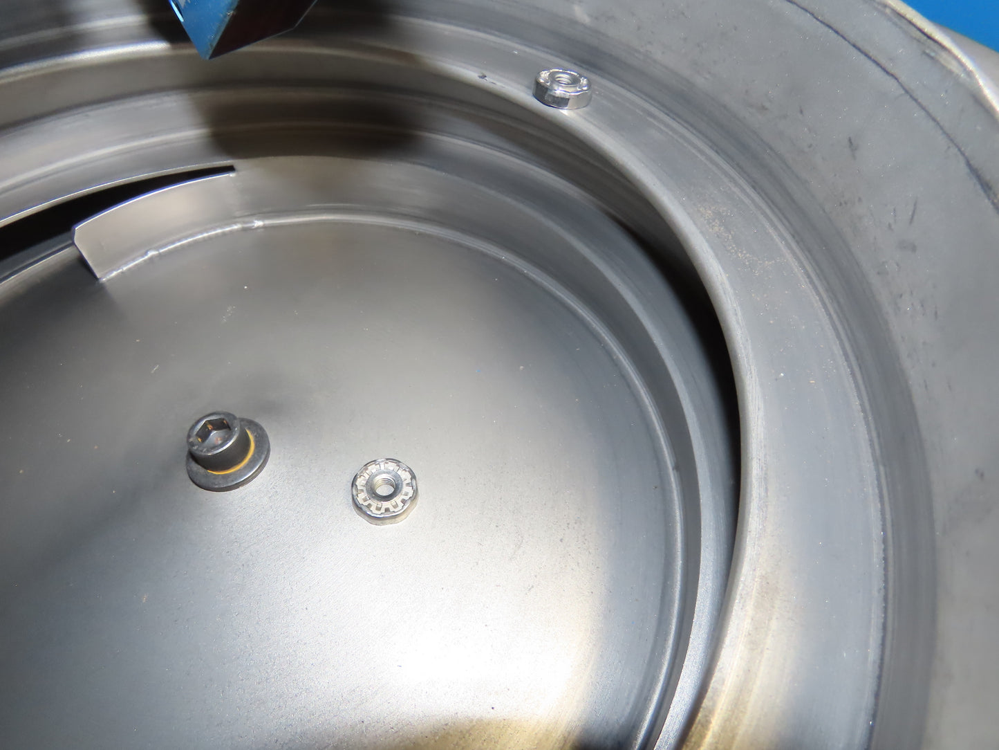 MTS Vibratory Bowl Feeder 12" Base Small Parts Sorter 18mm Nut Rotator