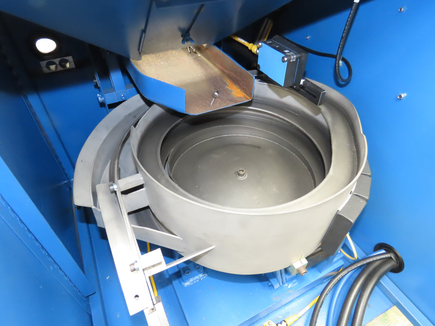 MTS Vibratory Bowl Feeder 15" Base Small Parts Sorter 1/4" Pop Rivet Rodix 120V