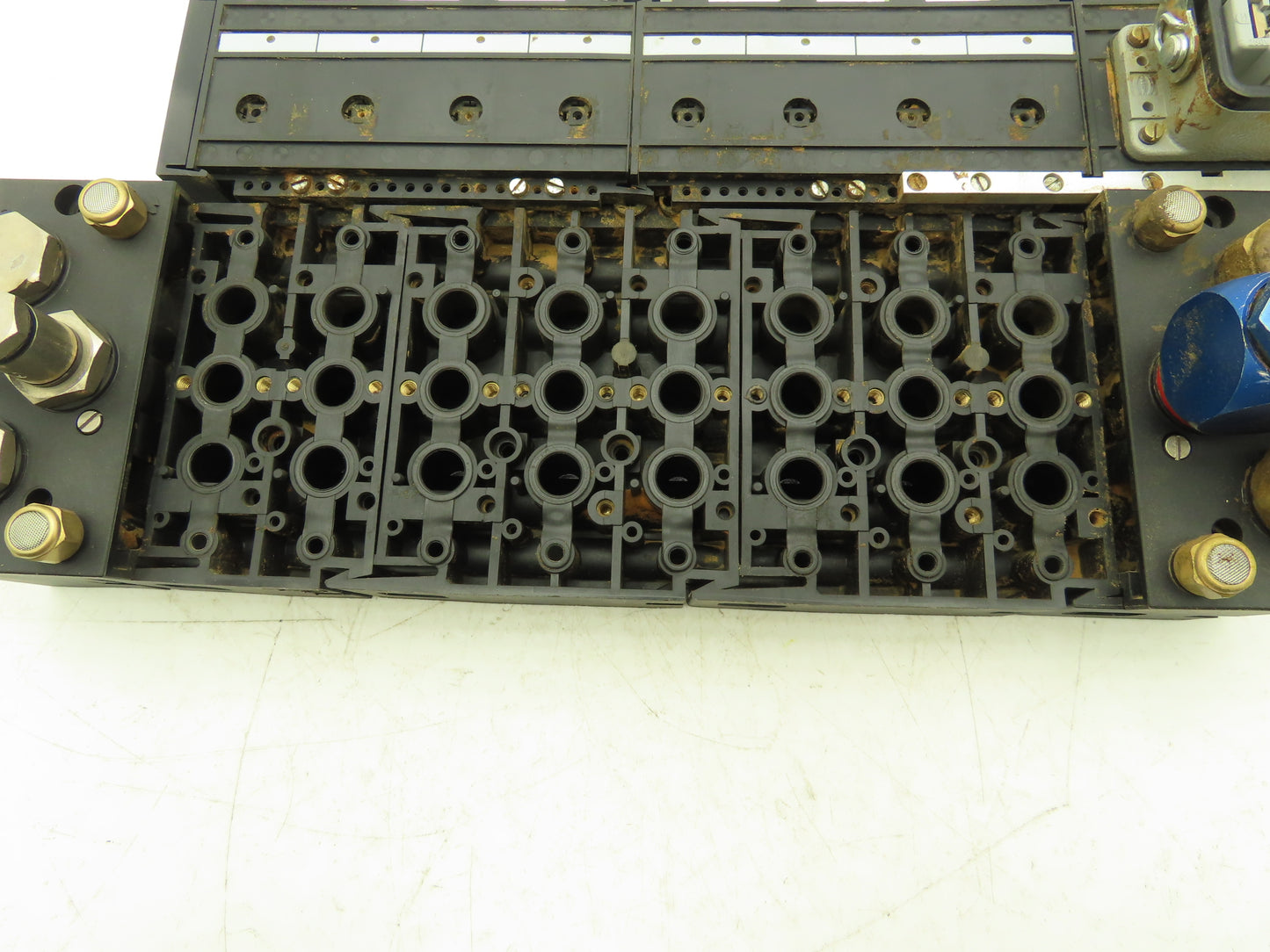 Burkert 6517 Pneumatic Solenoid Valve 8-Station Manifold 191288F