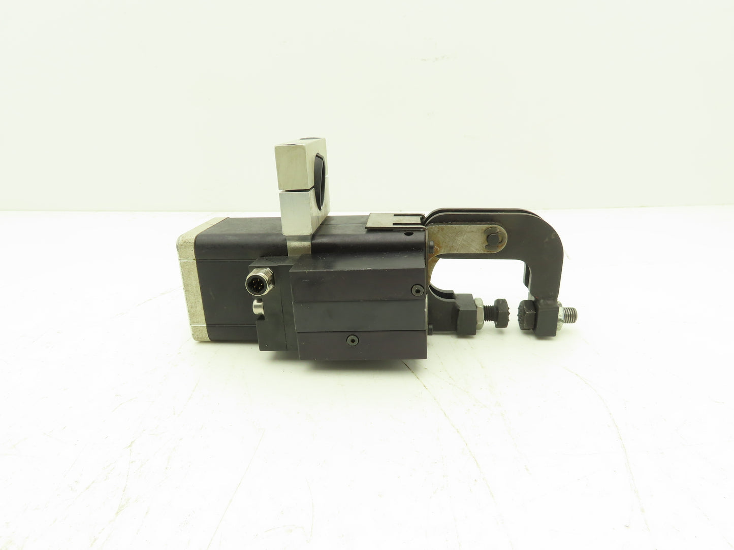 Norgren GL500-J12F5A1L1G4 Pneumatic Gripper Grip-Lok Single Arm Clamp