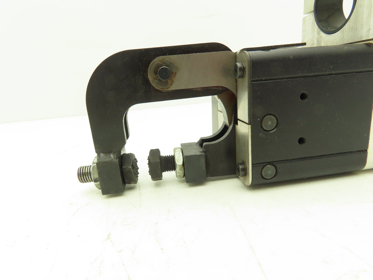 Norgren GL500-J12F5A1L1G4 Pneumatic Gripper Grip-Lok Single Arm Clamp