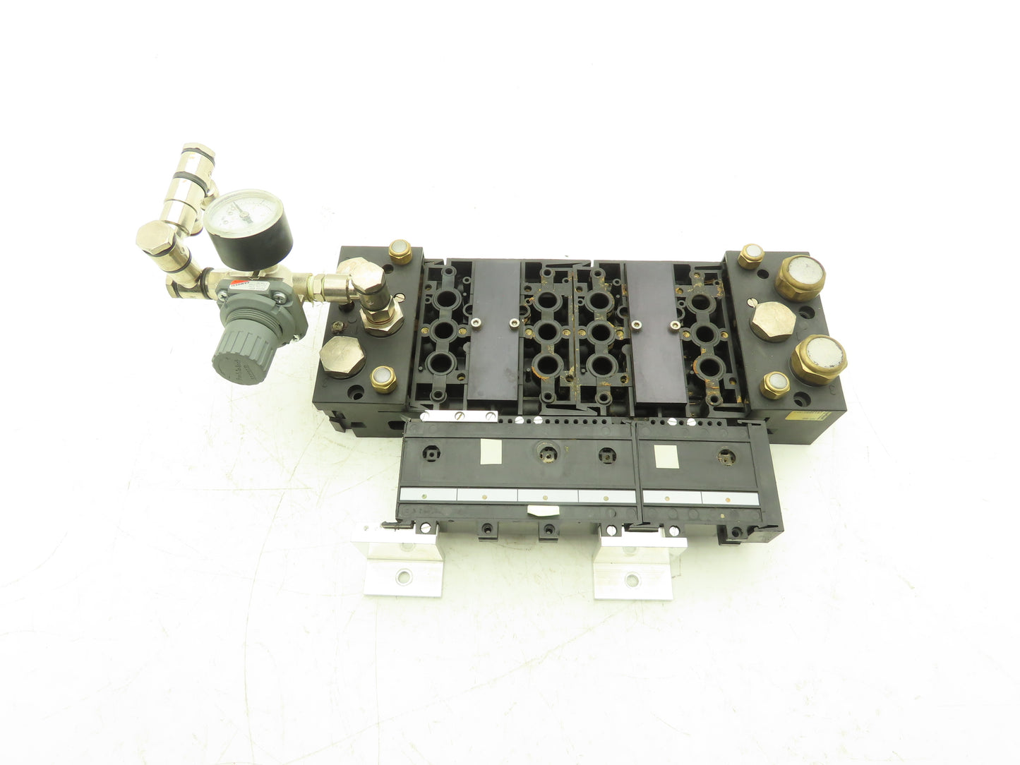 Burkert 6517 Pneumatic Solenoid Valve 6-Station Manifold 191289U