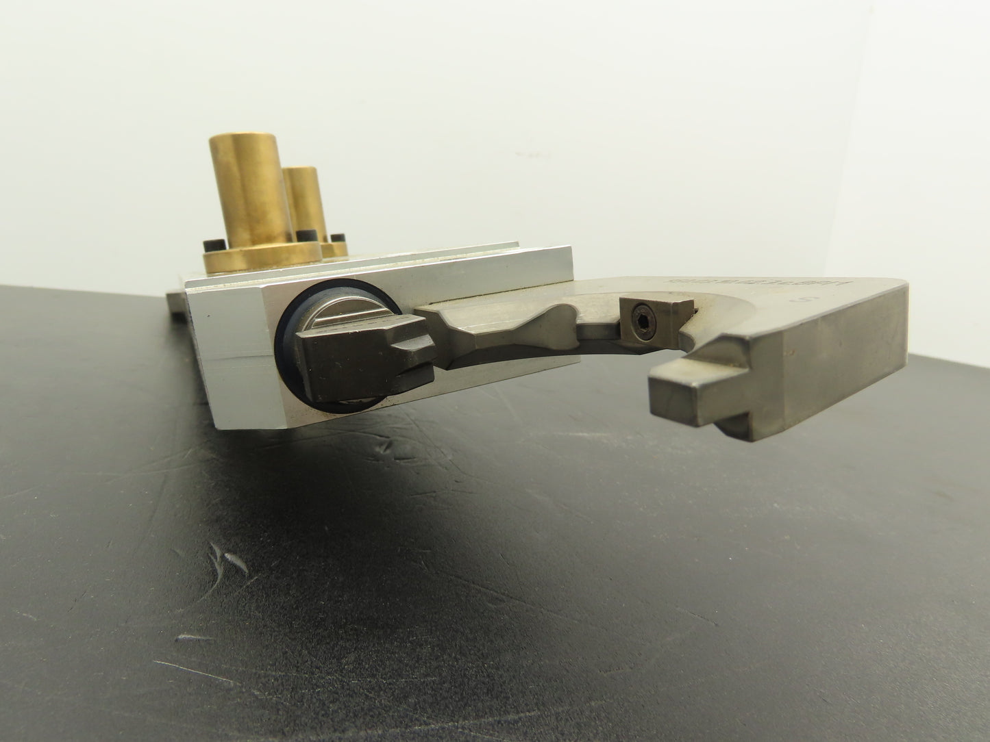 Miksch 002763-02  HSK-A63 Tool Changer Gripper Arm Greiferarm BP41-D-D-450