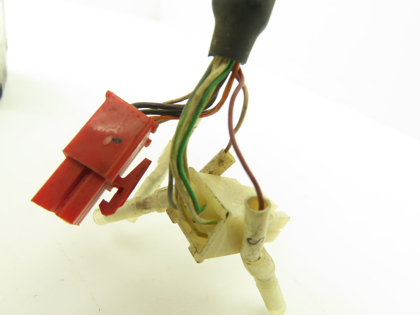 Yaskawa Electric Corp SGMP-01AWYR12 AC Servo Brake Motor 100W 3000rpm 200V