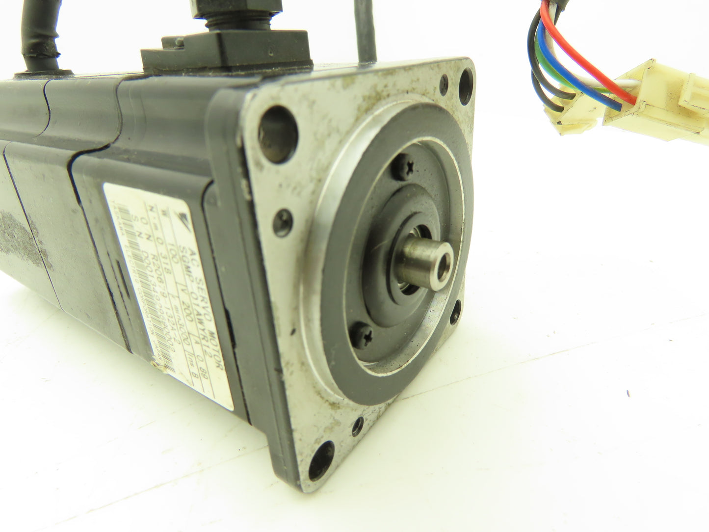 Yaskawa Electric Corp SGMP-01AWYR12 AC Servo Brake Motor 100W 3000rpm 200V
