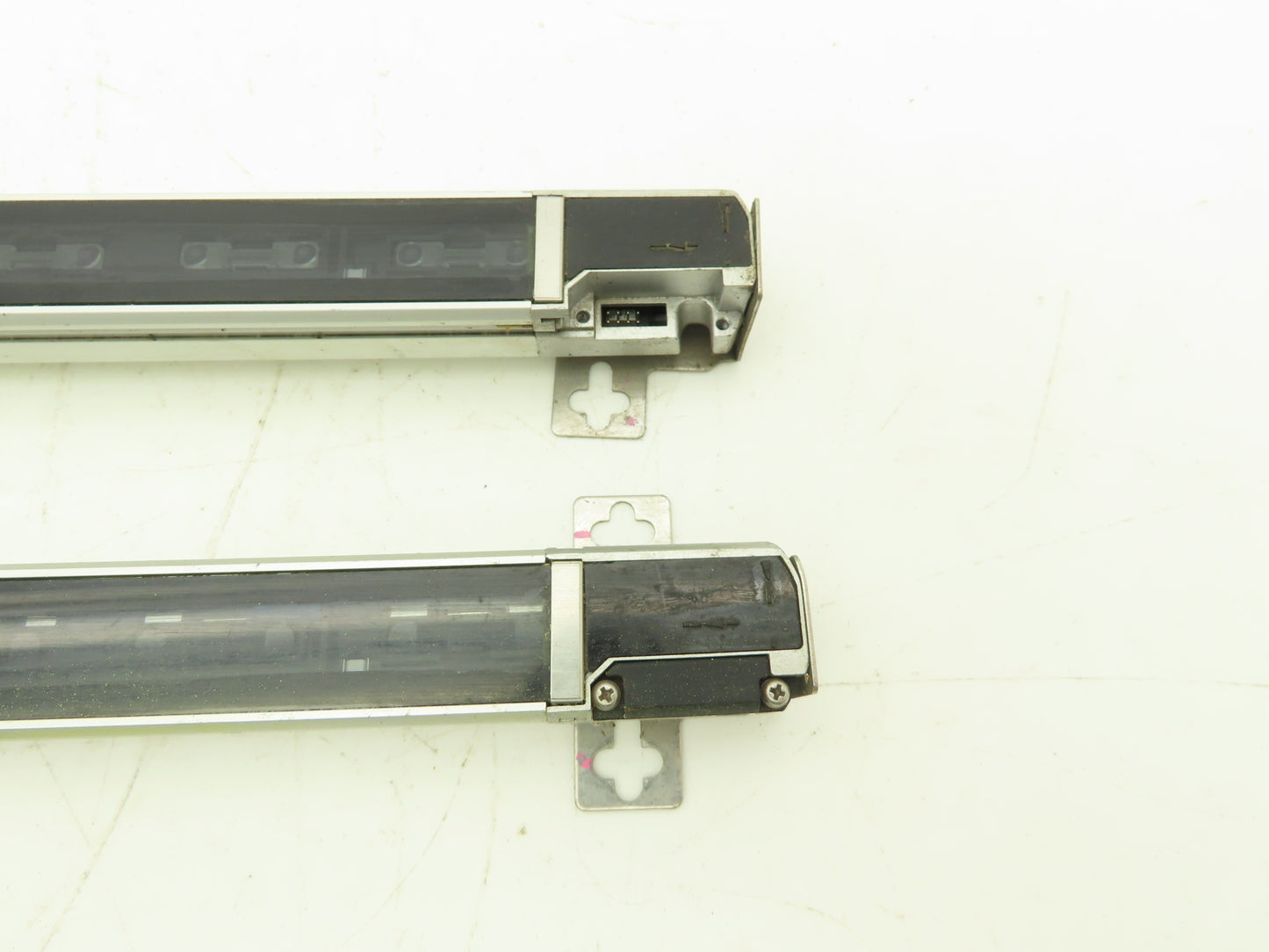 Keyence SL-C36H-R|SL-C36H-T Light Curtain Transmitter Receiver Set 700mm 24VDC