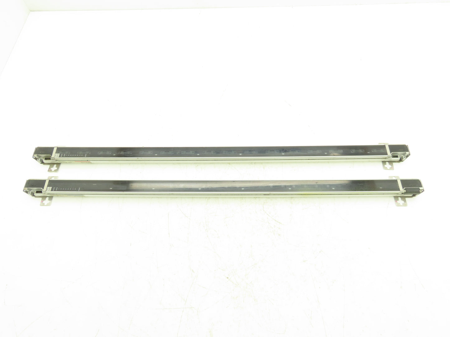 Keyence SL-C36H-R|SL-C36H-T Light Curtain Transmitter Receiver Set 700mm 24VDC