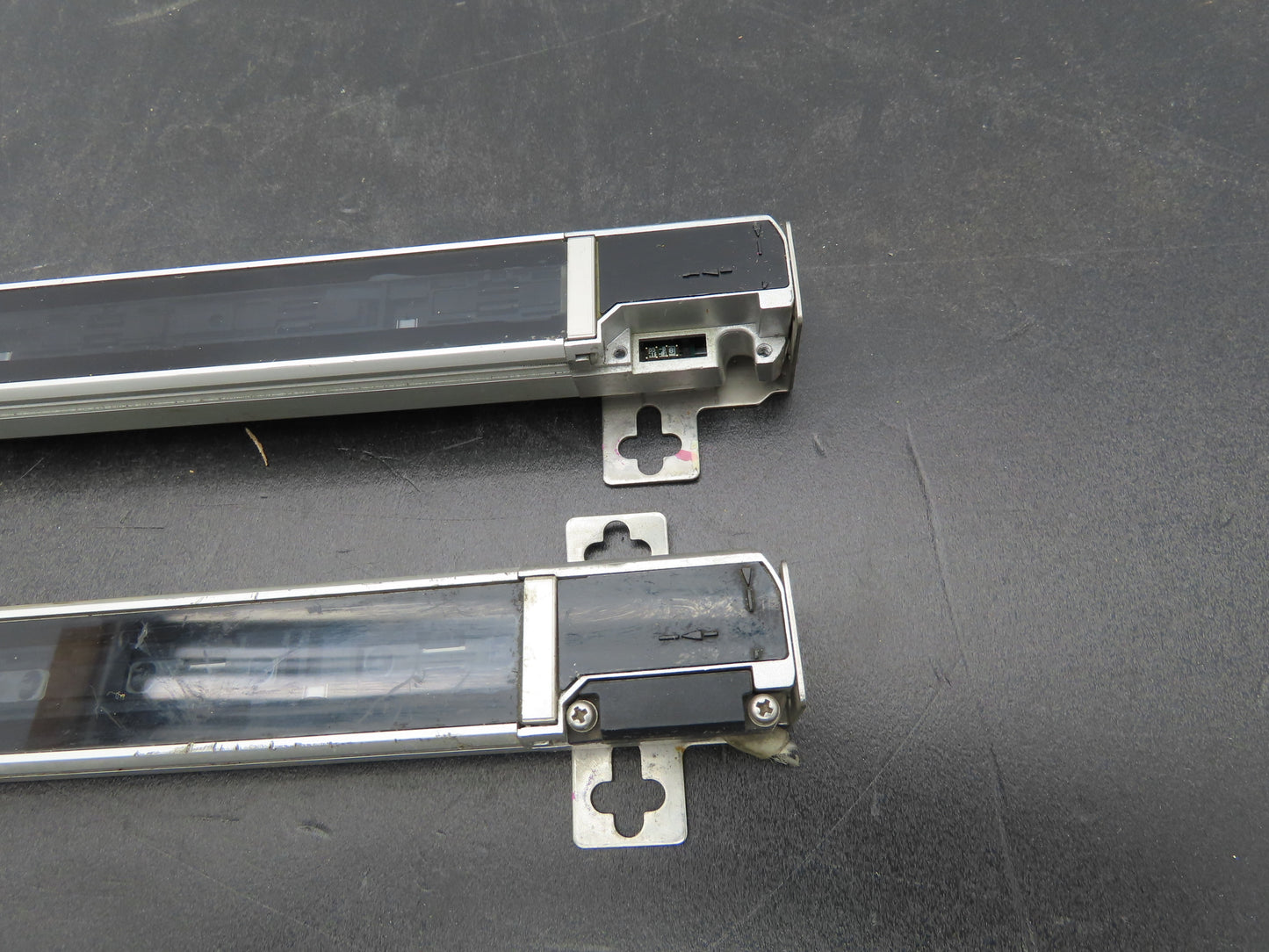 Keyence SL-C20H-R|SL-C20H-T Light Curtain Transmitter Receiver Set 380mm 24VDC