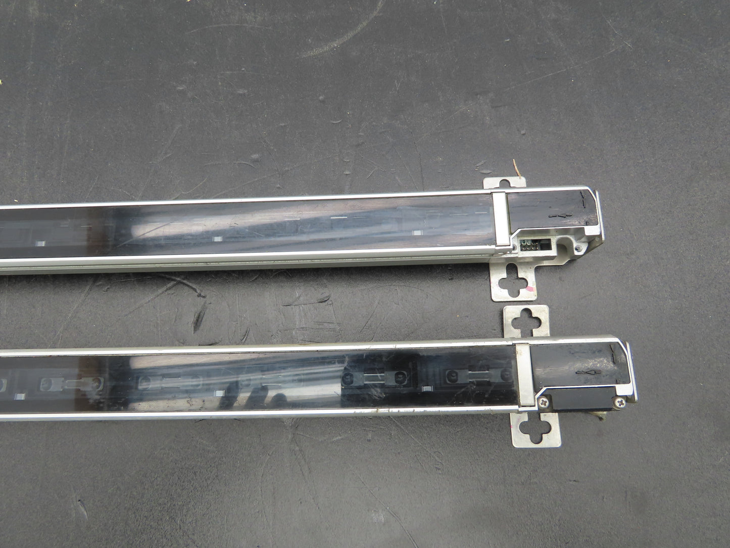 Keyence SL-C20H-R|SL-C20H-T Light Curtain Transmitter Receiver Set 380mm 24VDC
