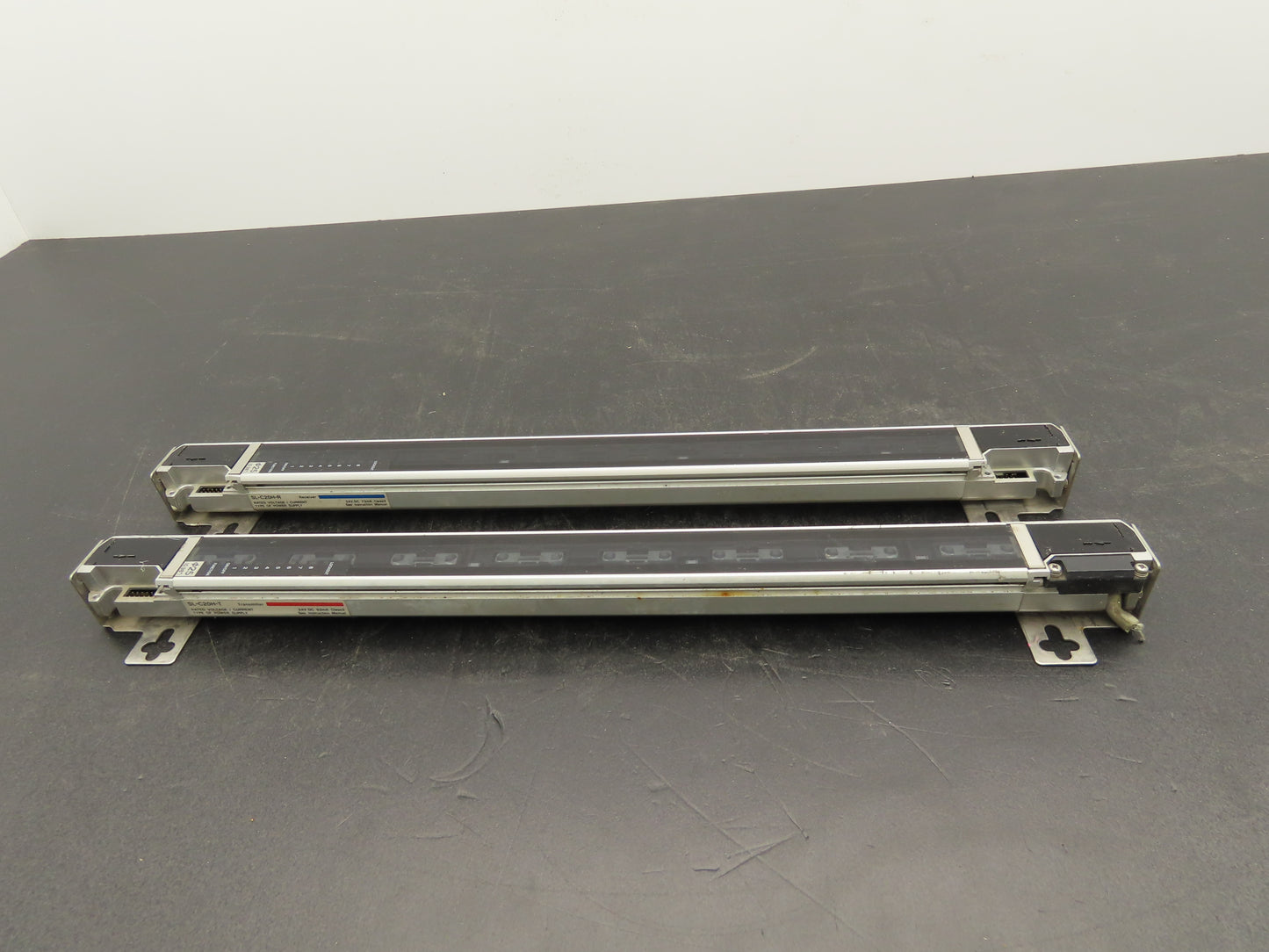 Keyence SL-C20H-R|SL-C20H-T Light Curtain Transmitter Receiver Set 380mm 24VDC
