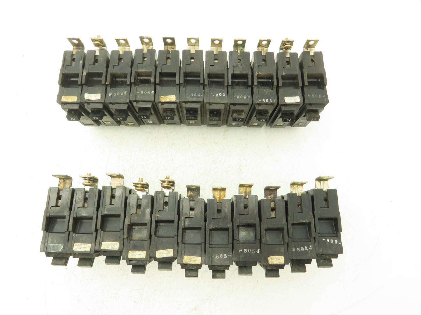 General Electric TQB1120 Circuit Breaker 1-Pole 20A Bolt-On 120/240V Lot of 22