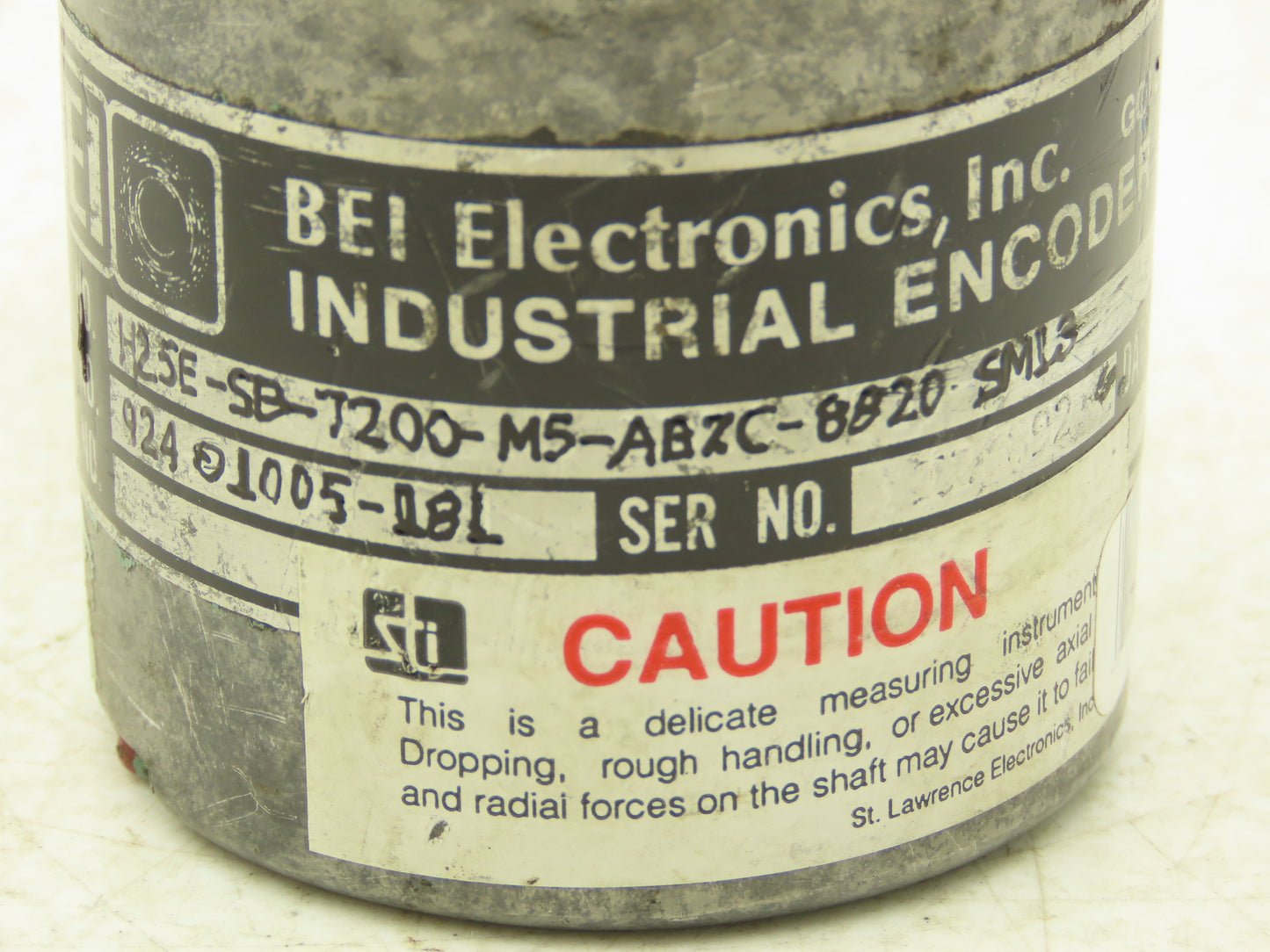 BEI Industrial H25E-SB-7200-M5-ABZC-8820-SM13 Rotary Encoder 5V 3/8" Shaft