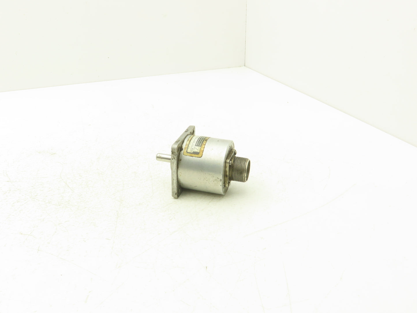 Heidenhain ROD 529/2010.05000 Rotary Encoder 3/8" Shaft 10 Pin ID 406 020 1J