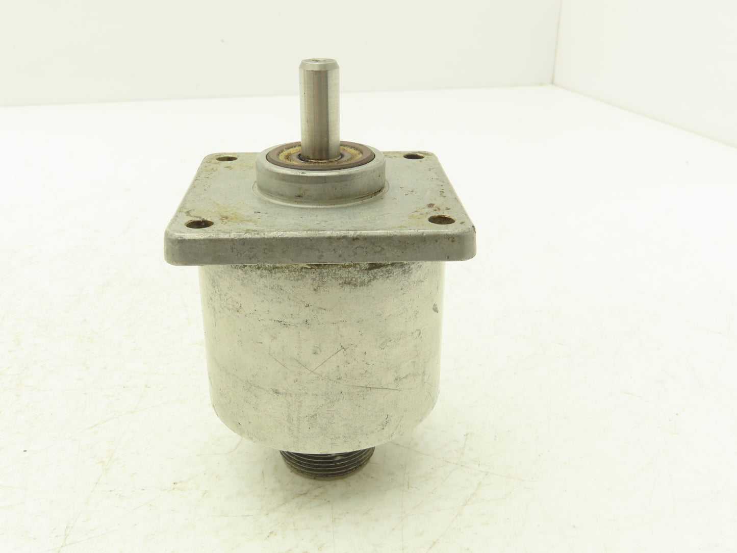 Heidenhain ROD 529/2010.05000 Rotary Encoder 3/8" Shaft 10 Pin ID 406 020 1J