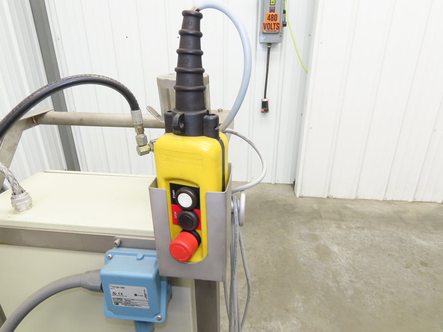 Haldex G4204A1A Hydraulic Power Unit 5 Gal 0.5GPM 2000psi 1Hp 230/460V Pendant