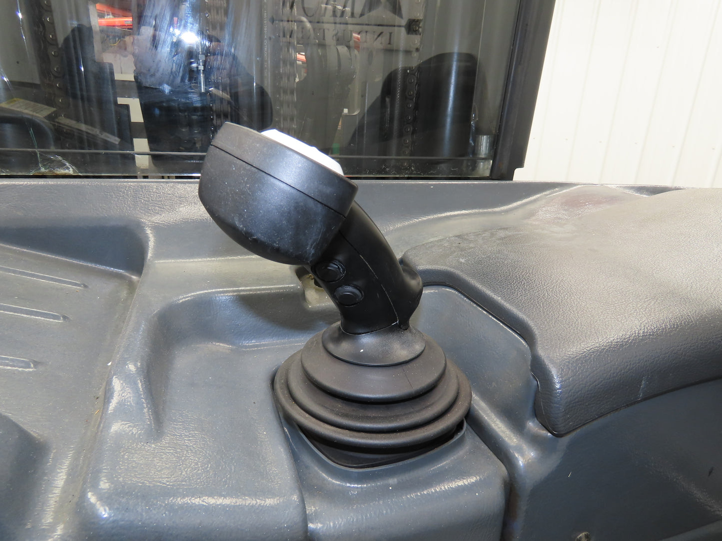 Unicarriers Forklift Stand On 36V Electric Truck 3500lbs 2267.2h Side Shift