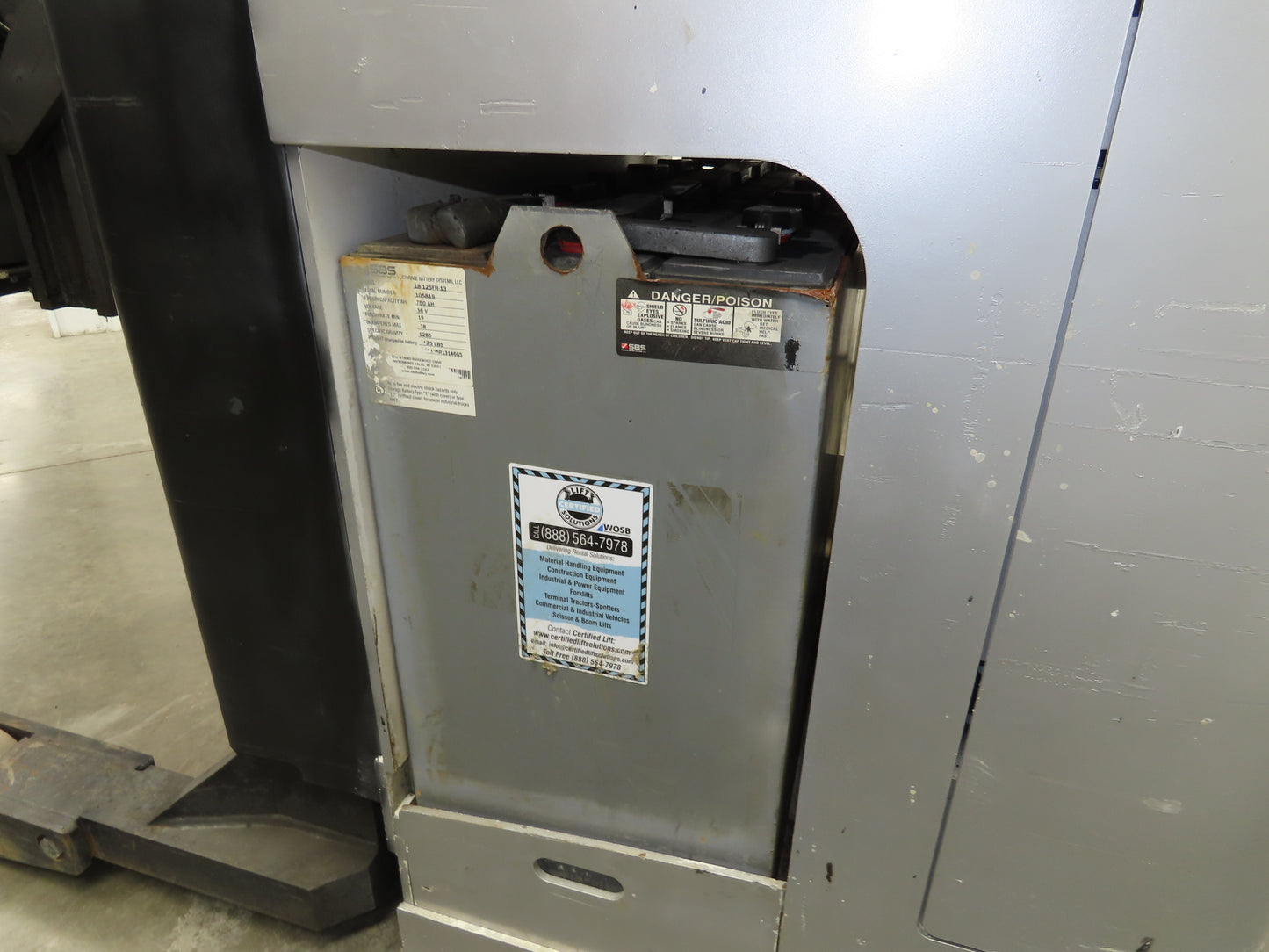 Unicarriers Forklift Stand On 36V Electric Truck 3500lbs 2267.2h Side Shift