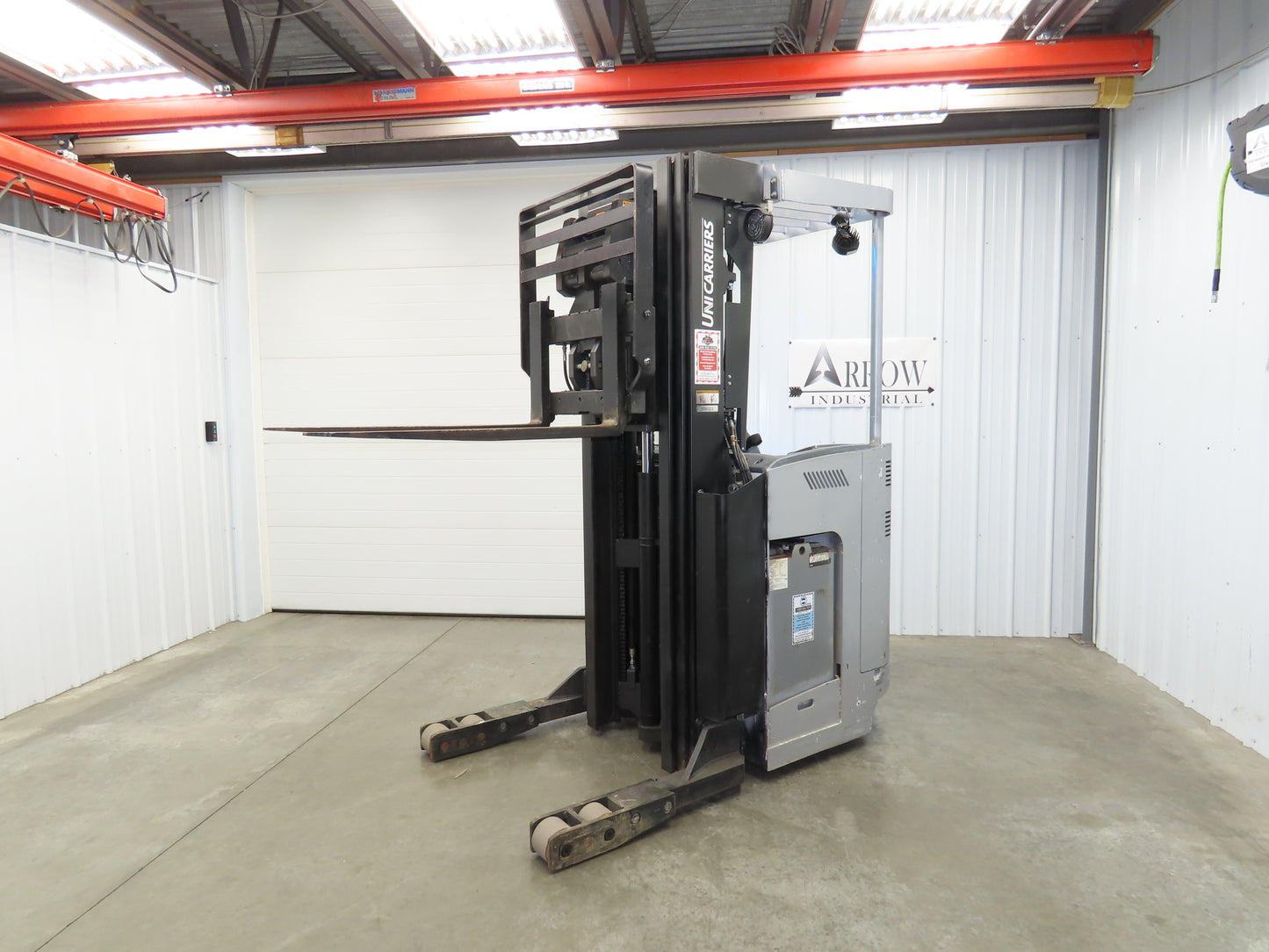 Unicarriers Forklift Stand On 36V Electric Truck 3500lbs 2267.2h Side Shift