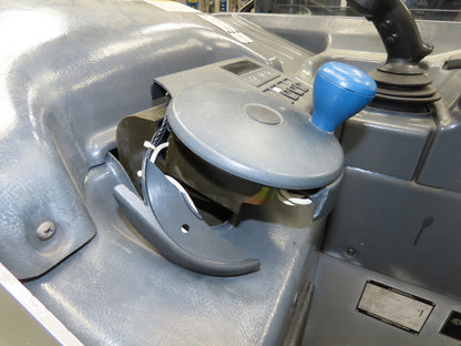 Unicarriers Forklift Stand On 36V Electric Truck 3500lbs 2267.2h Side Shift