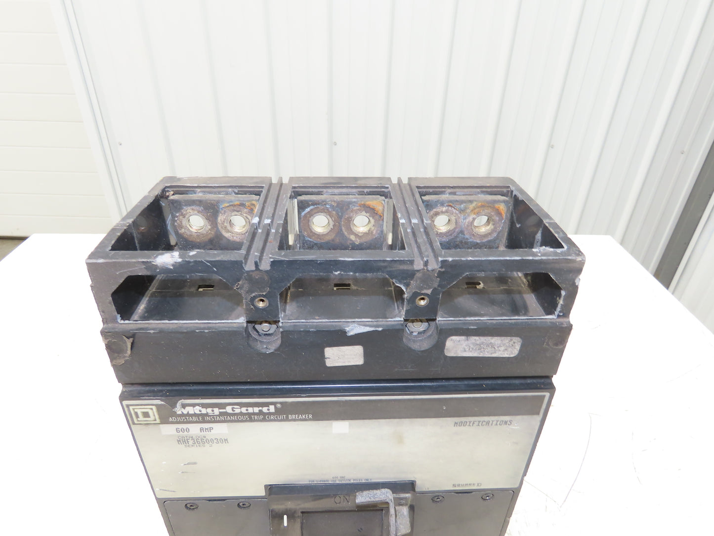 Square D MHF3660030M Molded Case Circuit Breaker 600A 3 Pole 600VAC 1PH